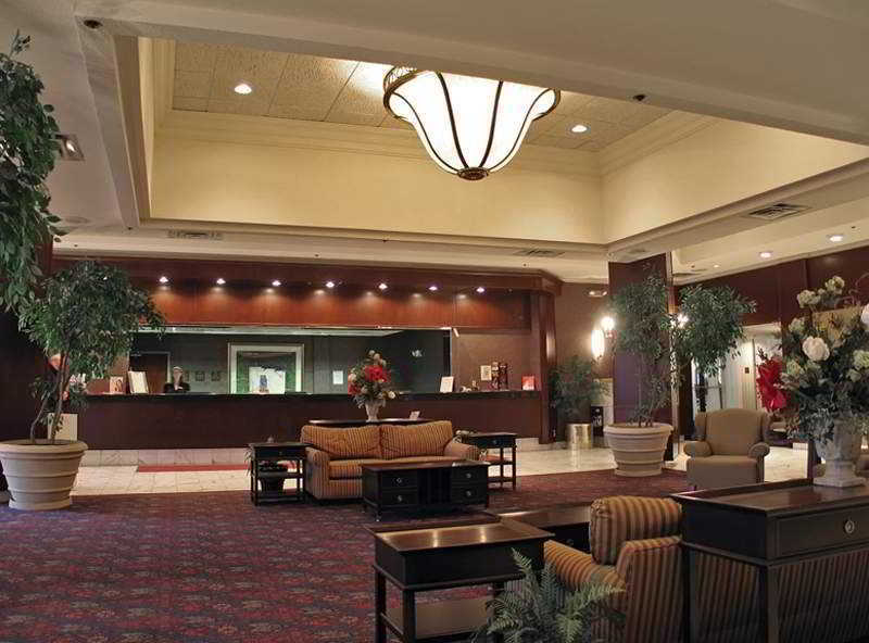 Sheraton Grand Rapids Airport Hotel Exterior photo